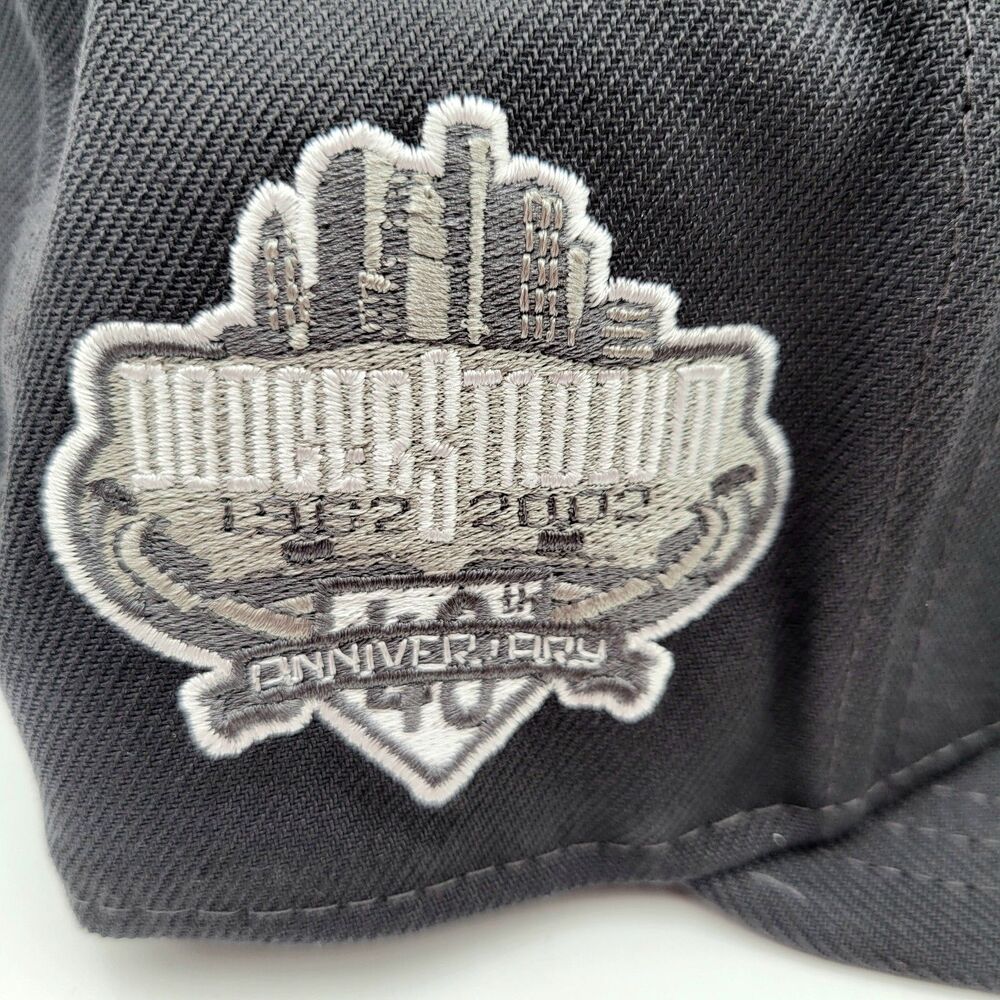 Los Angeles Dodgers New Era Dark Graphite 40th Patch 59Fifty Fitted Cap 7 1/4 - Picture 4 of 7